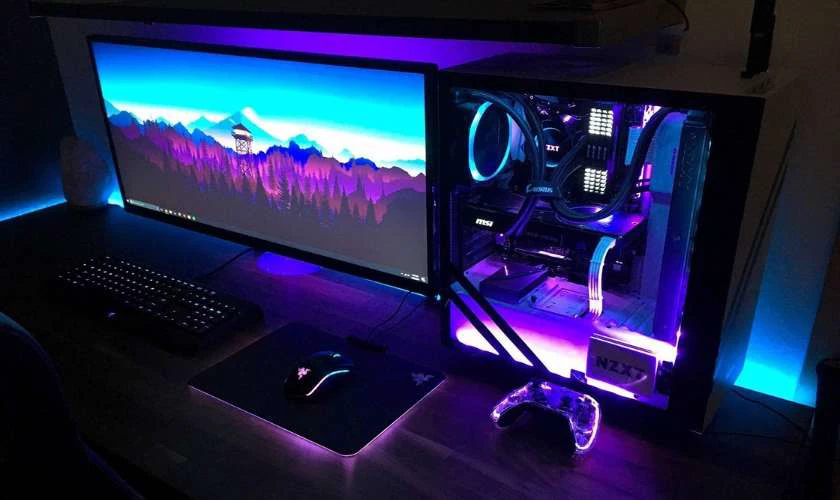 Thiết kế mặt hông và khả năng lắp RGB