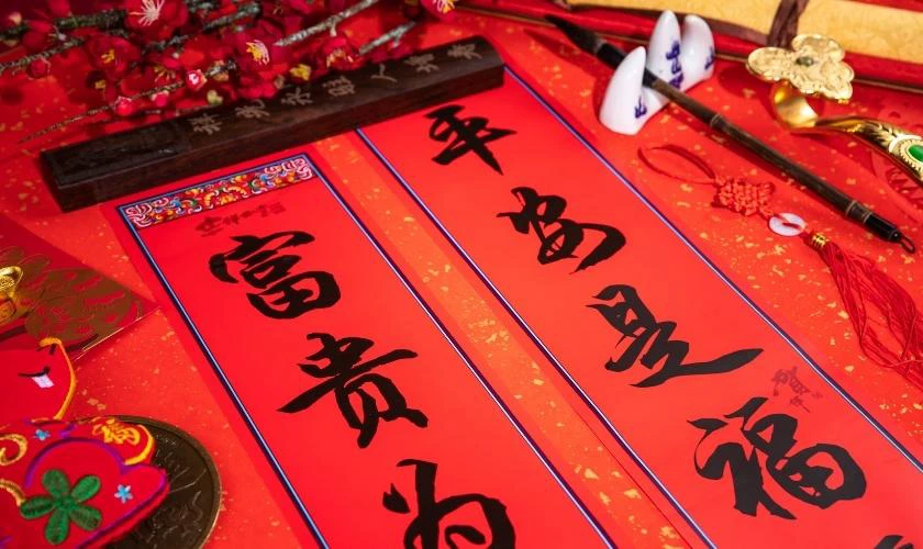 99+ Câu Đối Tết Tiếng Trung 2026 Thông Dụng, Phổ Biến Câu Đối Tết Tiếng Trung 2026 Hài Hước, Dí Dỏm