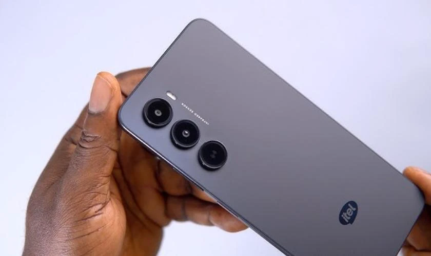 itel A100 là một trong những mẫu giá mềm dùng Unisoc T7250