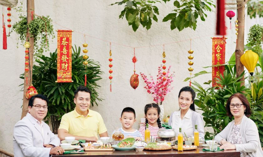 Cả nhà chúc mùng 3 Tết 2026 Bính Ngọ