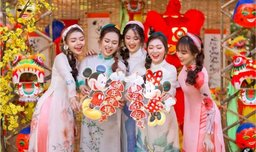 Lời chúc Tết bạn thân năm Bính Ngọ 2026