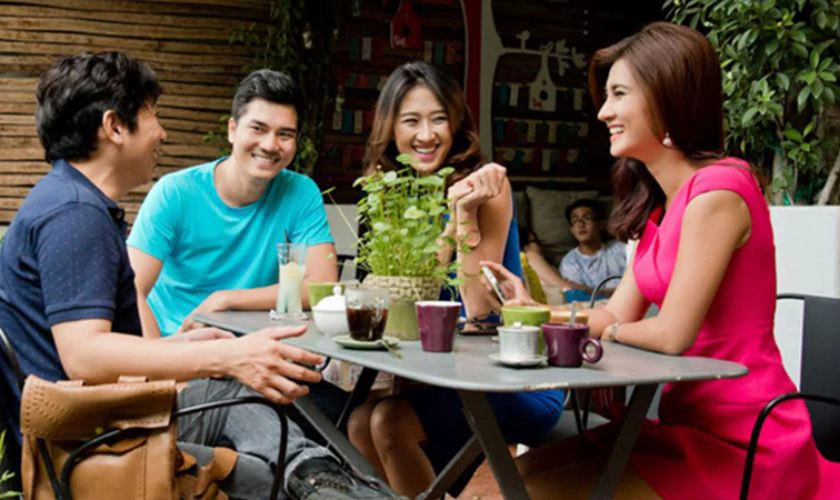 Thơ chúc Tết bạn bè ấn tượng 2026