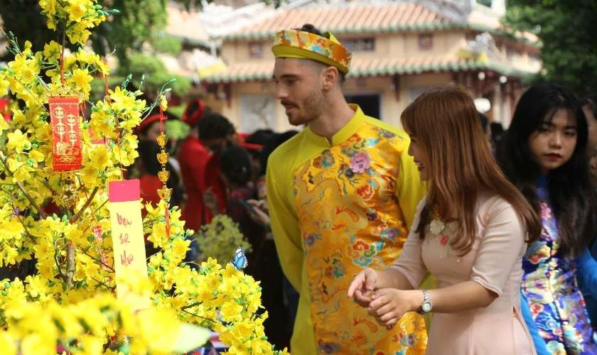 Lời chúc Tết bạn bè bằng tiếng Anh 2026