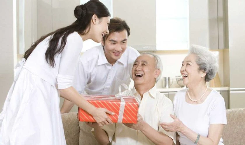 Thơ chúc Tết bố mẹ cho bé, trẻ mầm non