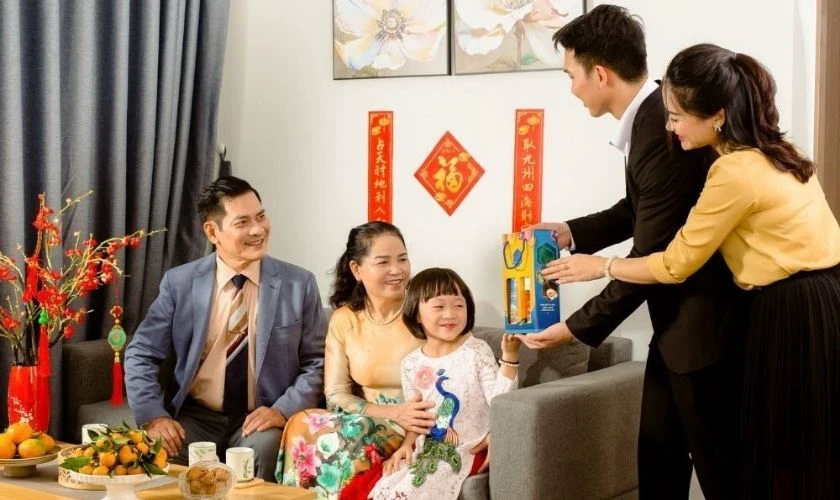 Lời cảm ơn và chúc Tết khách hàng chân tình, ấm áp