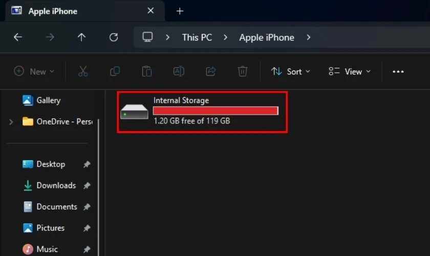 Tại mục Apple iPhone, chọn vào Internal Storage
