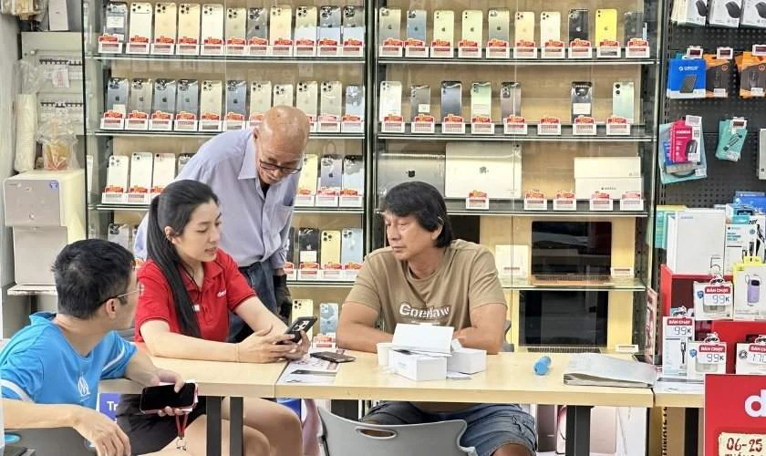 Mua tại cửa hàng uy tín