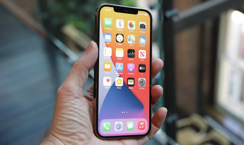 Màn hình Super Retina XDR 6.7 inch sắc nét