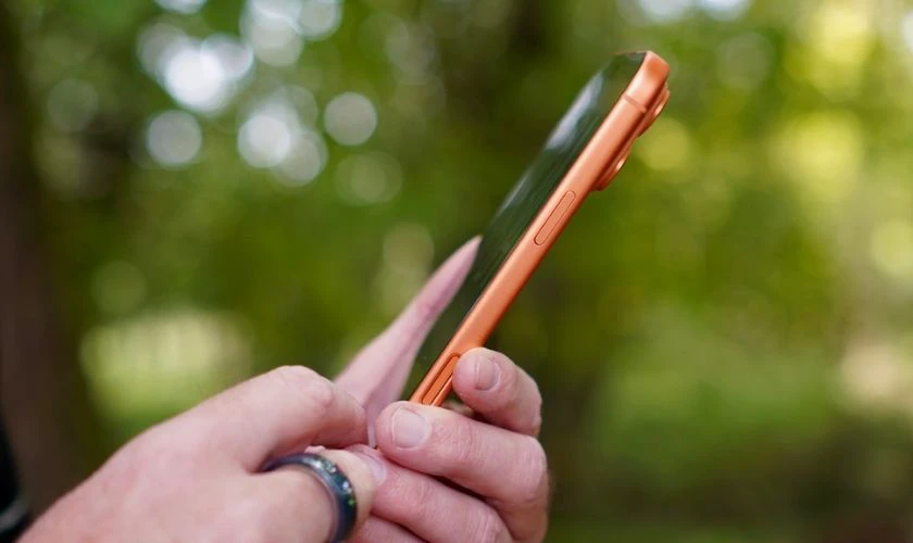 Thiết kế và cảm giác cầm nắm