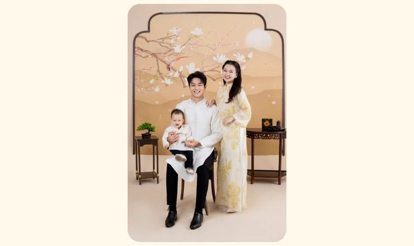 Ảnh gia đình tone trắng
