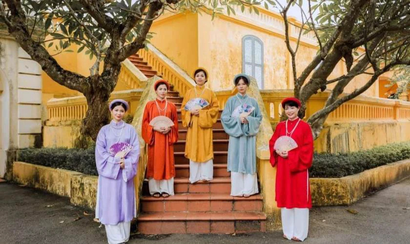 Đi chùa dịp đầu năm