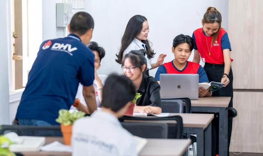 Các khoản chi phí khác ngoài Đại học Hùng Vương TPHCM học phí 2025