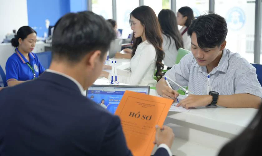 Lưu ý khi đóng Đại học Văn Hiến học phí 2025