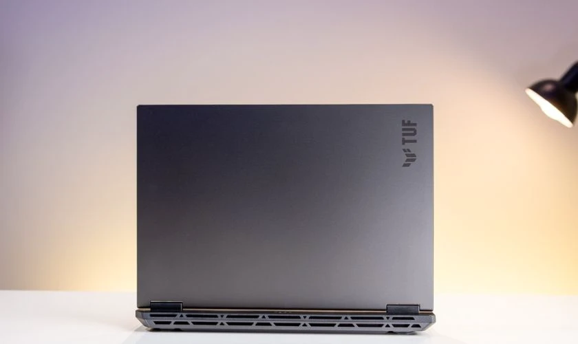 Đánh giá ASUS TUF Gaming F16 về thiết kế