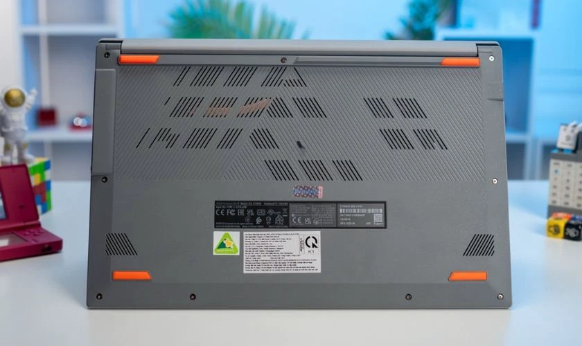 Asus Vivobook Go 15 được trang bị hệ thống tản nhiệt đơn quạt