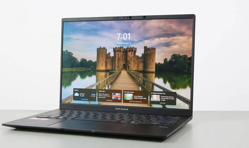 Ưu điểm của ASUS Zenbook 14 OLED 2025