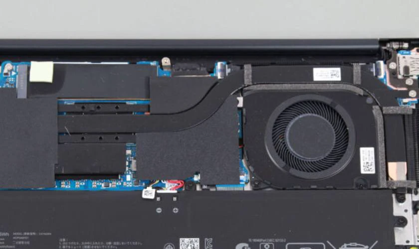 Đánh giá ASUS Zenbook 14 OLED 2025 về hệ thống tản nhiệt