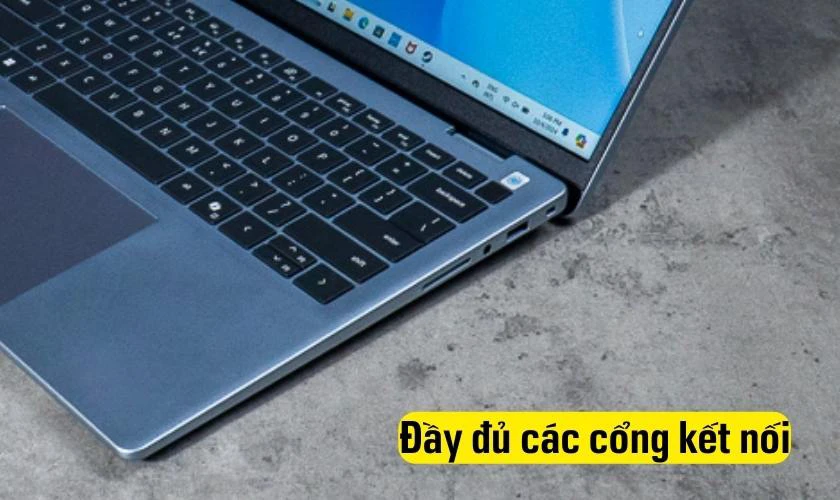 Đánh giá Dell Inspiron 14 5440 về khả năng kết nối