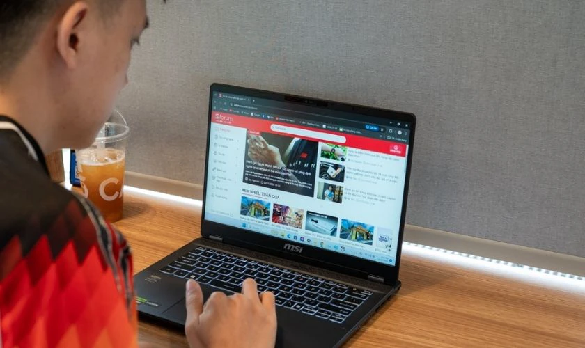 Đánh giá hiệu năng MSI Prestige 14 AI Studio