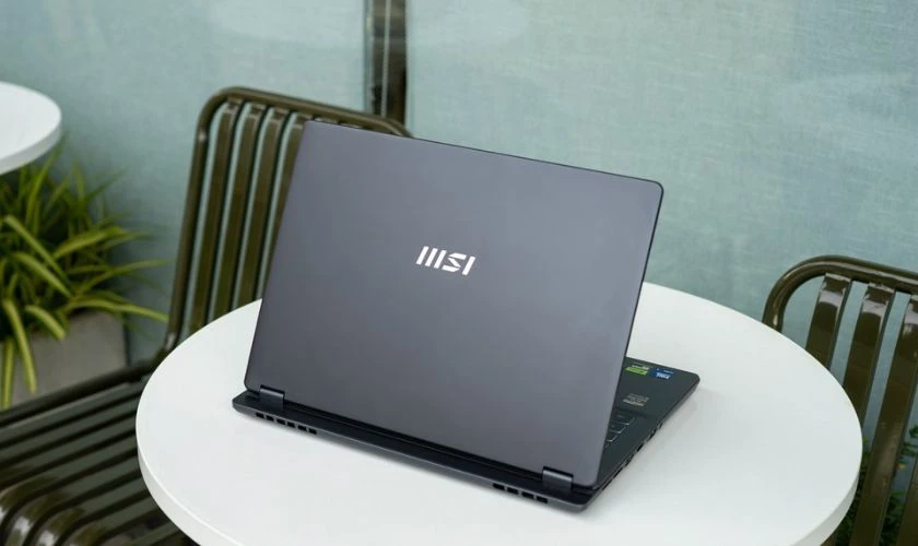 Kinh nghiệm chọn mua MSI Prestige 14 AI Studio