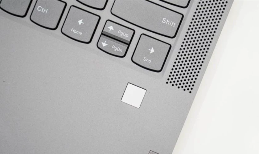 Đánh giá Lenovo IdeaPad Flex 5 về phần mềm và bảo mật