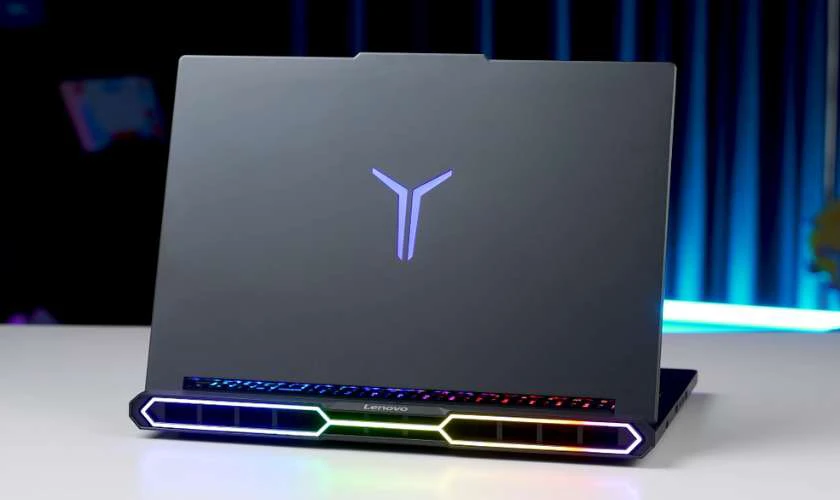 Đánh giá Lenovo Legion Pro 5 về ngoại hình
