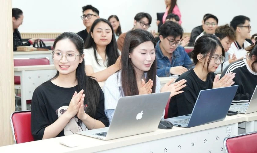 Macbook Air M1 phù hợp với đối tượng nào?