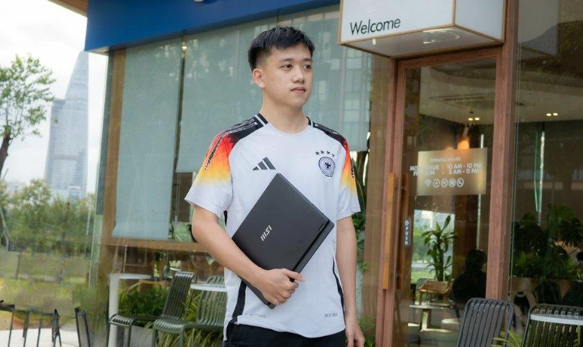 Đánh giá MSI Prestige 14 AI Studio về thiết kế