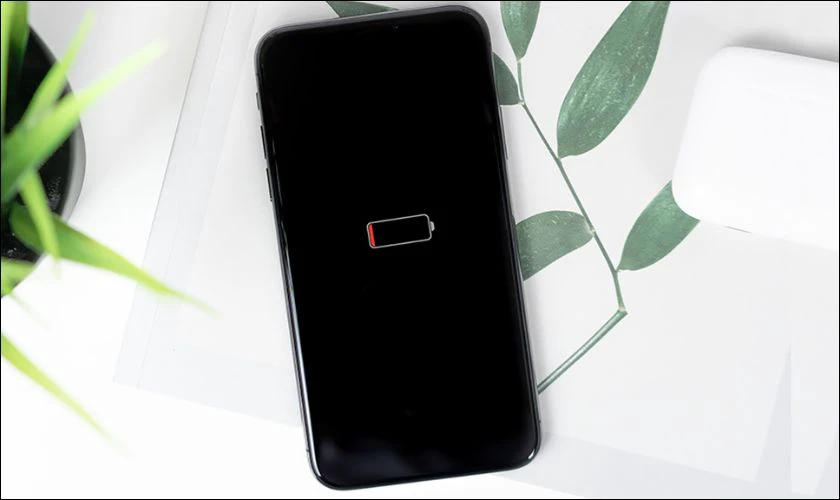 iPhone 12 Pro Max đang ở chế độ nguồn điện thấp