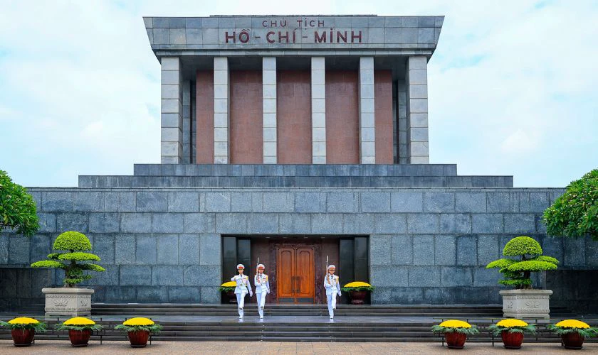 Lăng Chủ Tịch Hồ Chí Minh