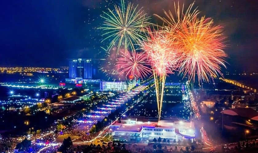 Điểm bắn pháo hoa năm Bính Ngọ