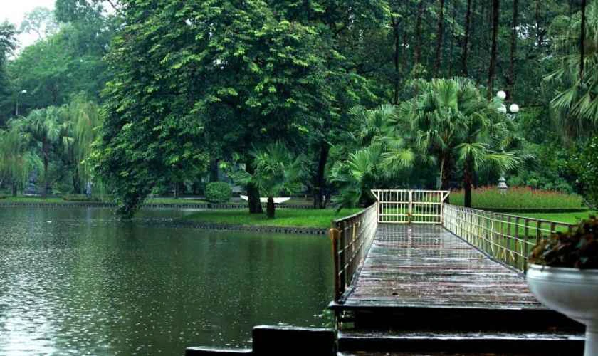 Vườn Bách Thảo là địa điểm chơi Tết ở Hà Nội