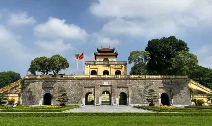 Hoàng thành Thăng Long là địa điểm chơi Tết ở Hà Nội