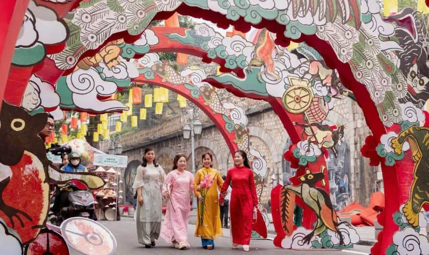 Địa điểm chơi Tết ở Hà Nội dành cho nhóm bạn bè