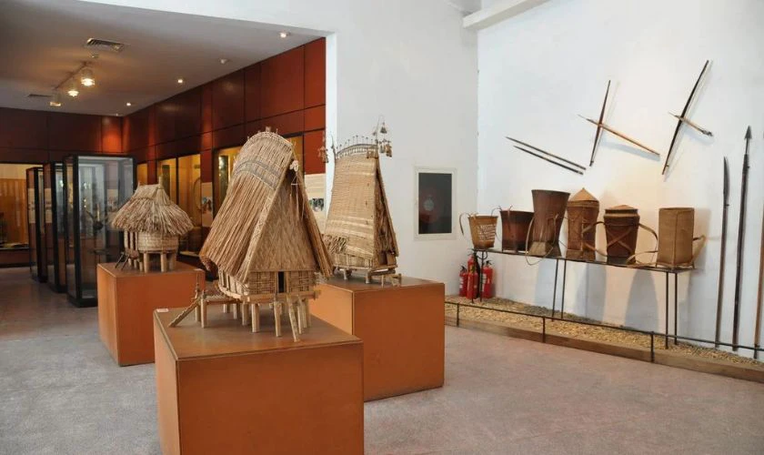 Bảo tàng dân tộc học là địa điểm chụp áo dài Tết mang đậm màu sắc văn hóa