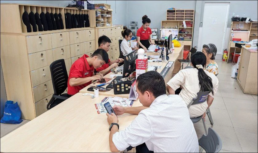 Cam kết và lợi ích Điện Thoại Vui mang đến cho khách hàng khi mua điện thoại chip Snapdragon 8 Gen 1