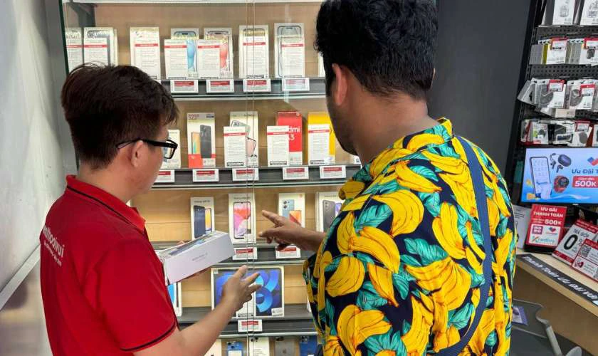 Mua điện thoại chơi game mượt pin trâu sạc nhanh giá tốt