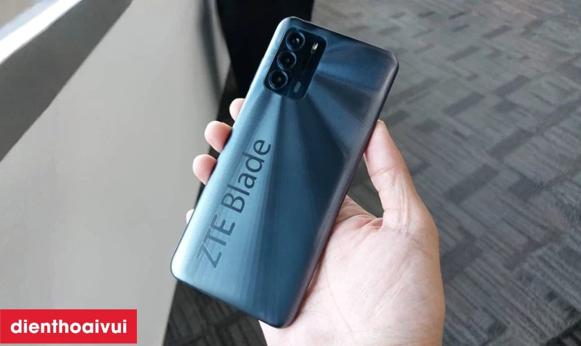 thiết kế thân thiện cầm nắm của zte cũ