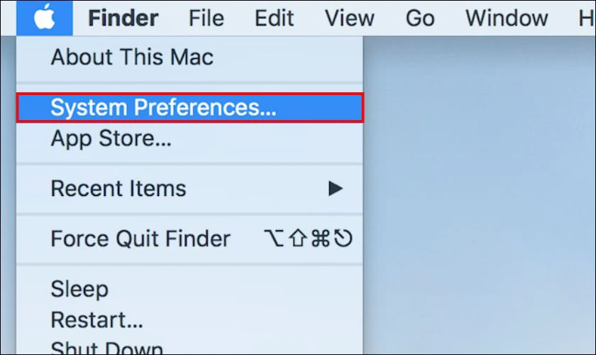 Chọn System Preferences…(Tùy chọn hệ thống…)