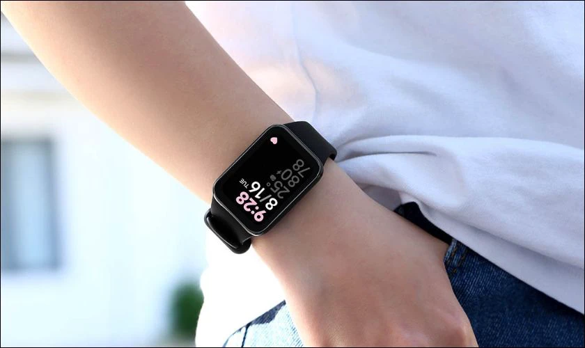 Đồng hồ thông minh Xiaomi Mi Band 8 Active được nhiều người lựa chọn mua sắm