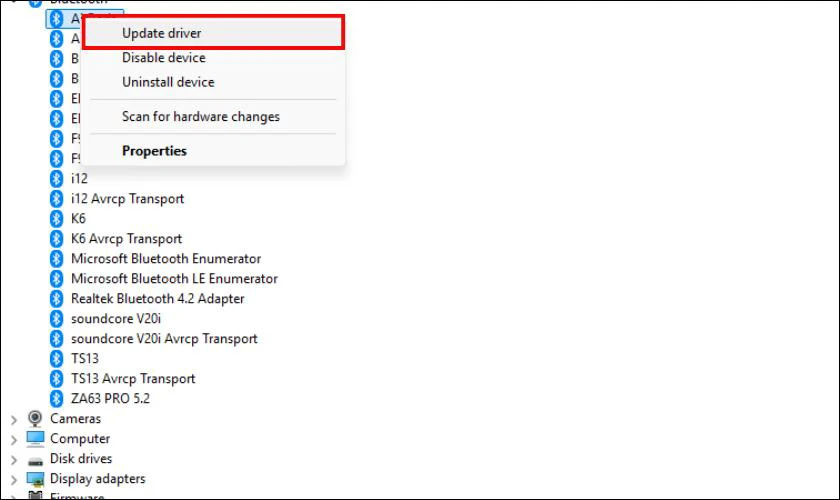 Nhấn chuột phải vào thiết bị Bluetooth đang dùng và chọn Update driver