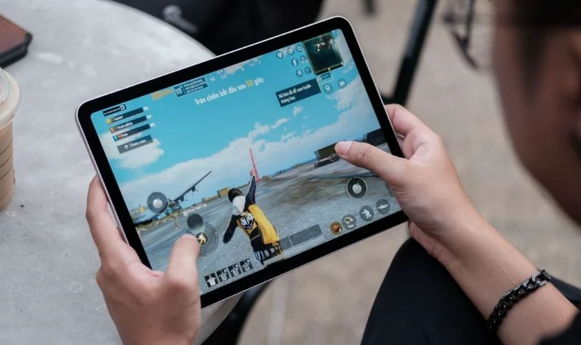 Dung lượng pin iPad Air 5 dùng được bao lâu?