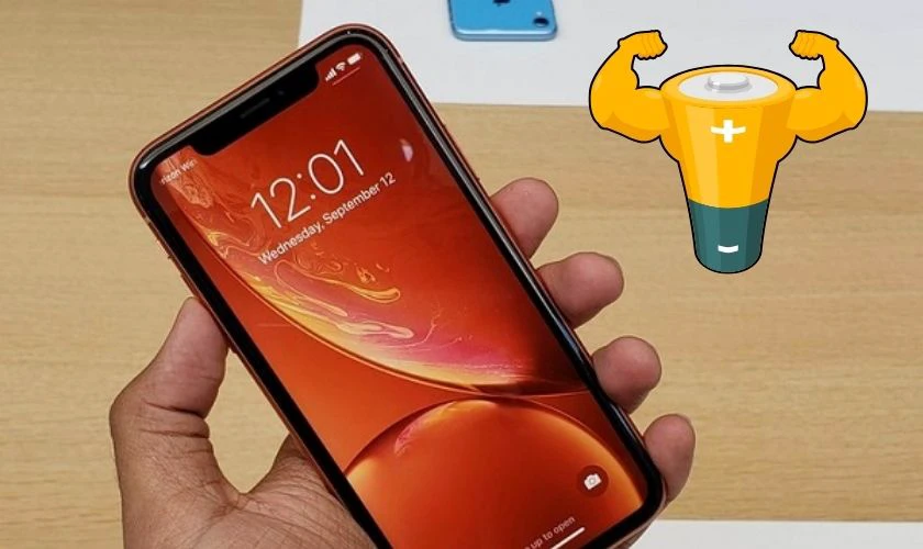 Lý do nào khiến iPhone XR có dung lượng pin tốt nhất trong Series?