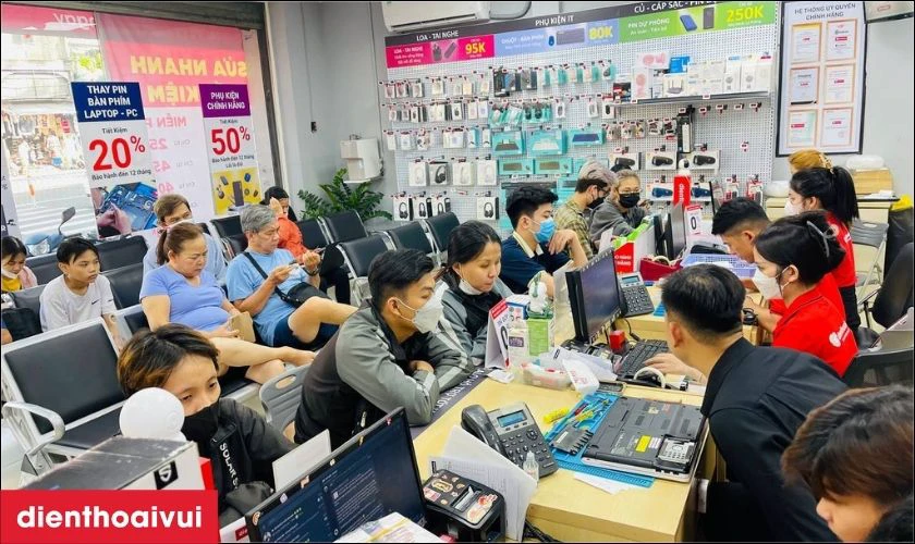 Dịch vụ ép cổ cáp màn hình iPhone 12 chính hãng, lấy liền tại Điện Thoại Vui