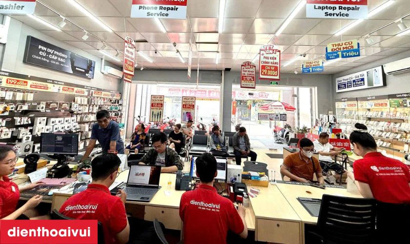 Tiếp nhận iPhone 15 bị hư cổ cáp màn hình