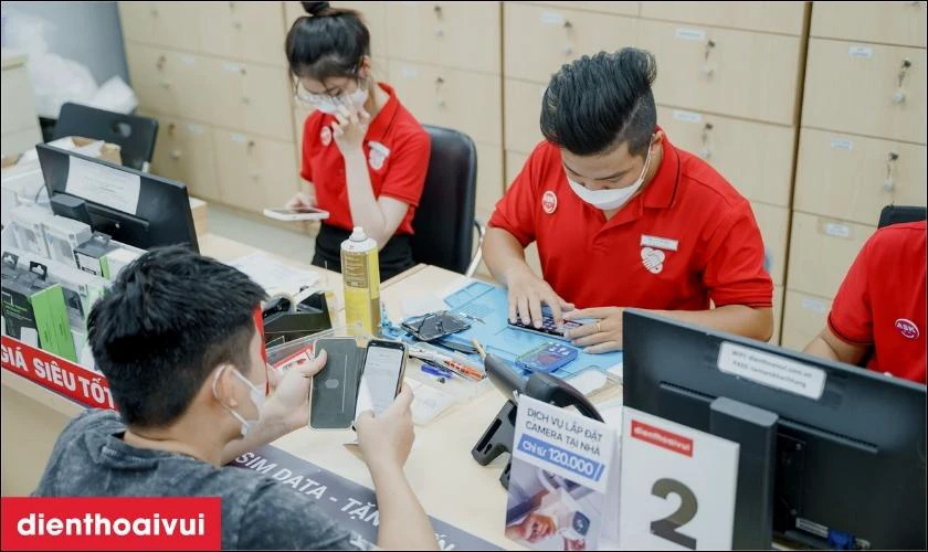 Bàn giao máy cho khách hàng, bảo hành rõ ràng