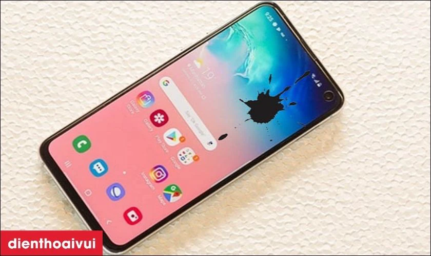 Trường hợp nào có thể ép cổ cáp màn hình Samsung Note 10 Lite? 