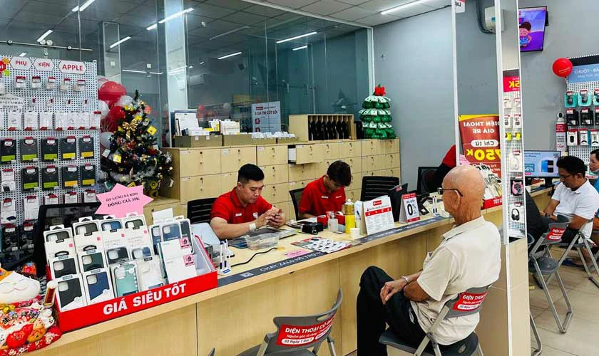 Vì sao nên thay ép kính iPhone Quận 12 tại Điện Thoại Vui