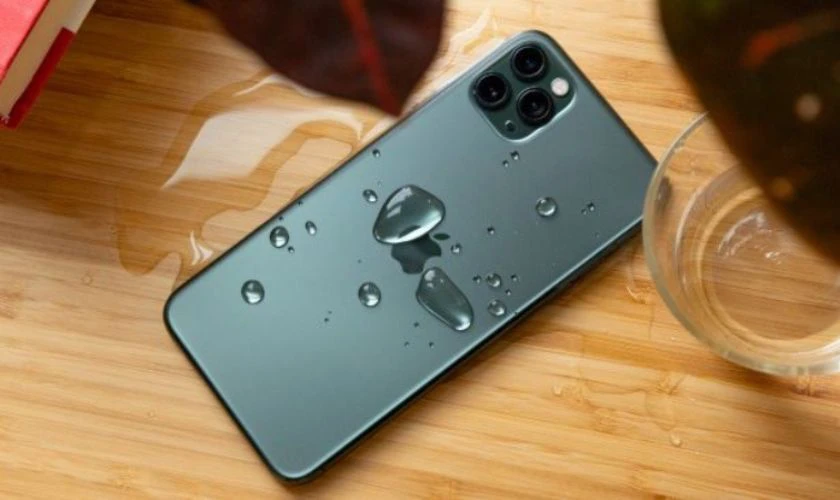 Màn hình bị vô nước gây ảnh hưởng đến hoạt động, khả năng hiển thị