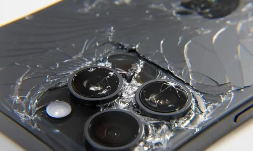 Khi nào cần thay màn hình iPhone 15 Pro Max